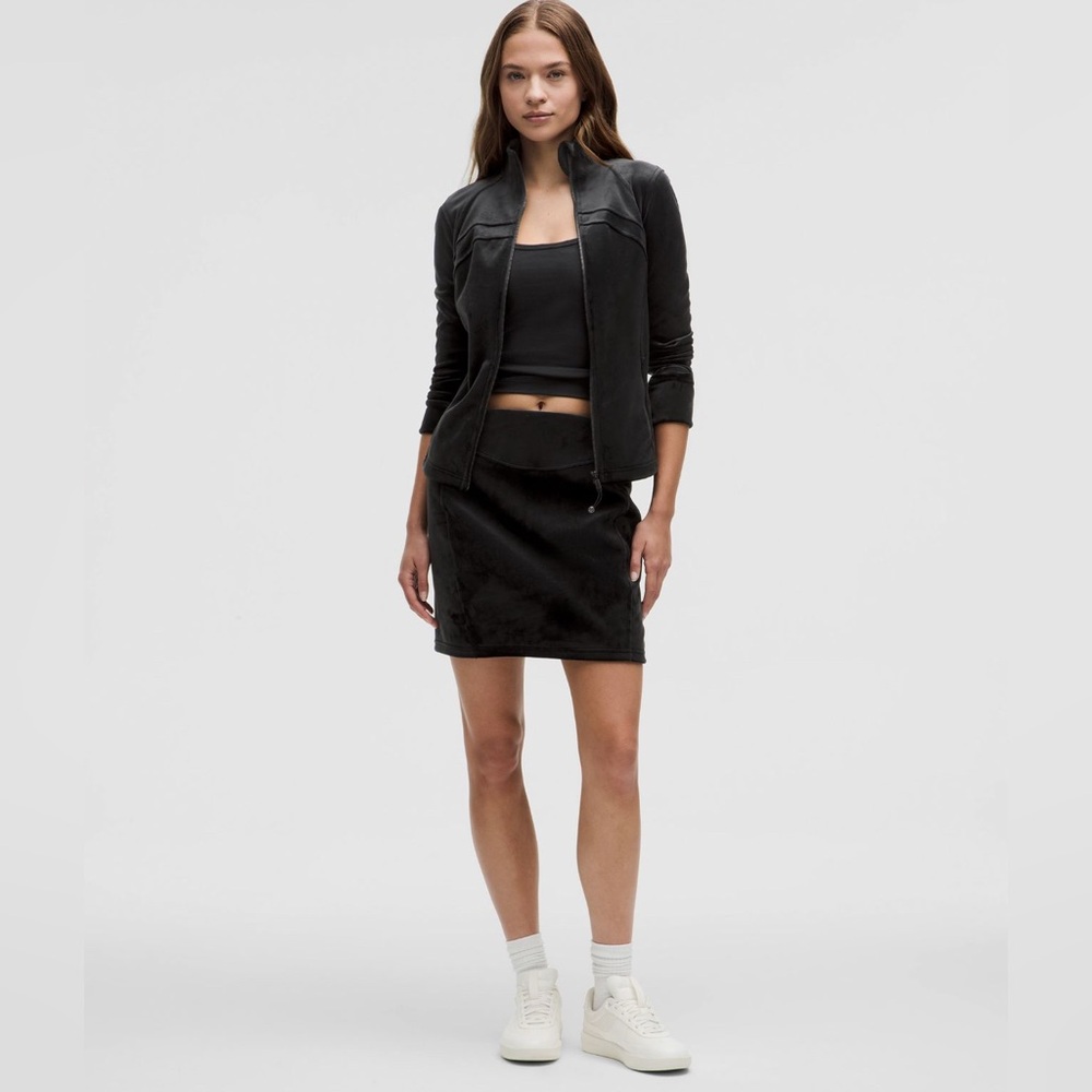Lululemon Scuba HR Mini Skirt Black Velvet M